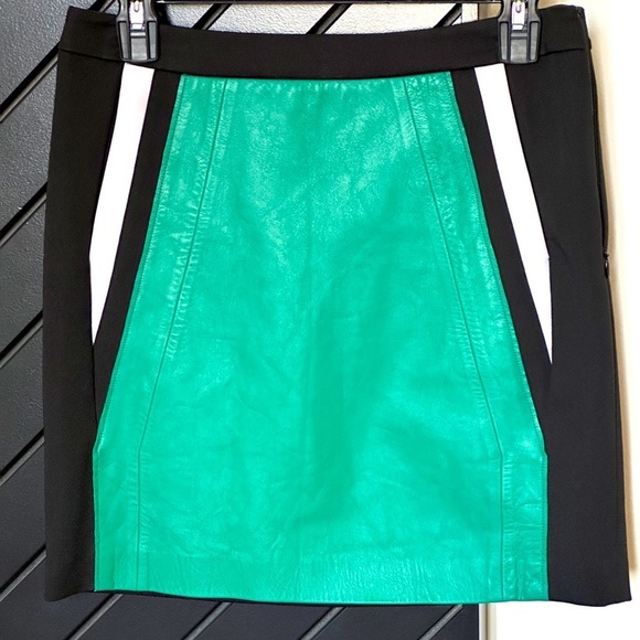 Susana Monaco Dresses & Skirts - Susan Monaco faux leather skirt. Size 4.